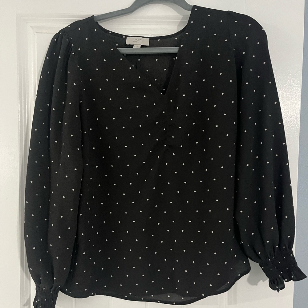 Loft medium shirt. Charcoal with white polka dots